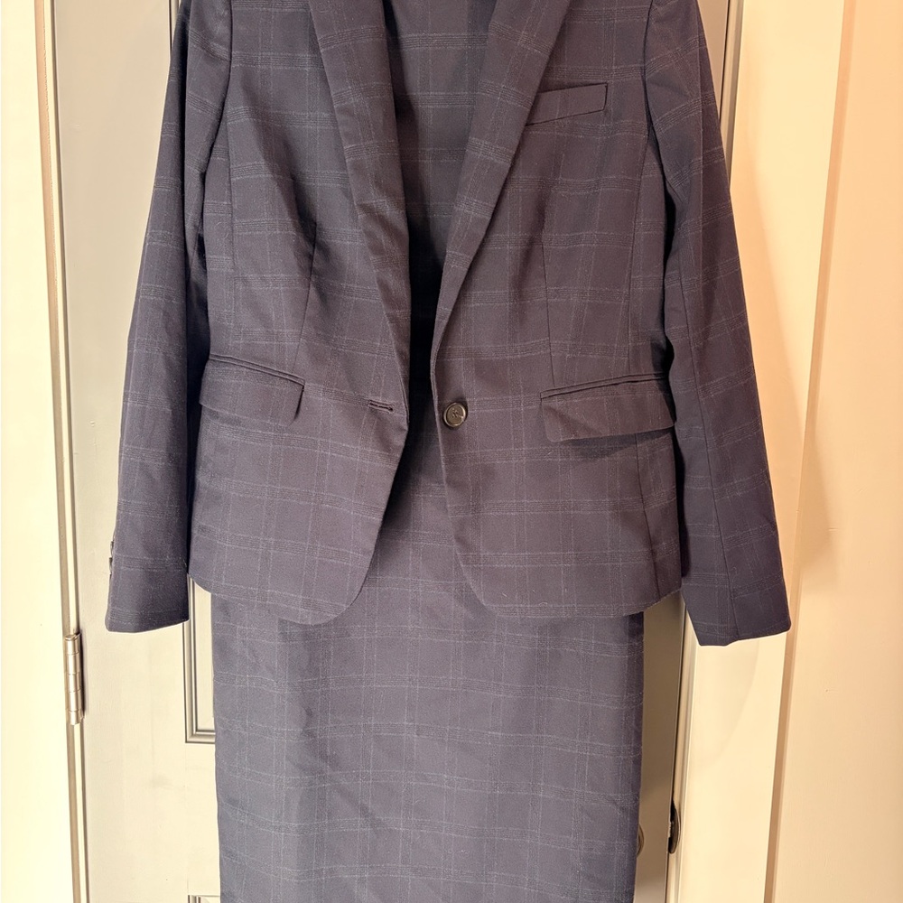Ann Taylor 3-Piece Plaid Suit Set – Blazer, Dress & Pants – Size 2